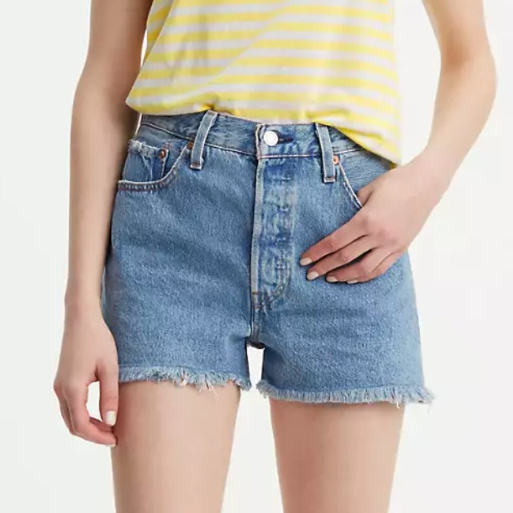 NWOT Levi's® Premium 501® High Rise Shorts Medium Wash in Flat Broke 28